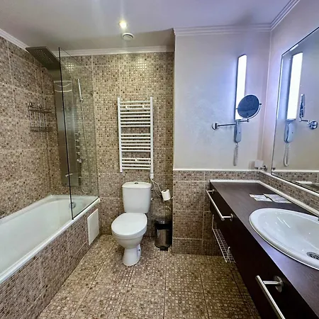 Мініготель Cozy For 5 People In Royal