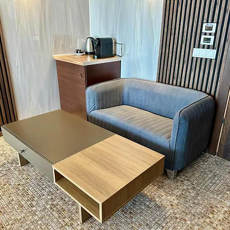 Мініготель Cozy For 5 People In Royal Сонячний Берег