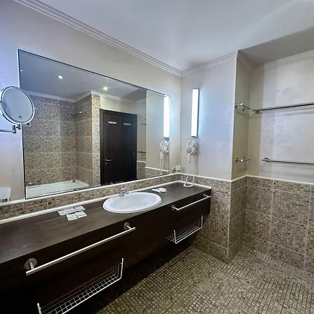 Cozy For 5 People In Royal Inn *